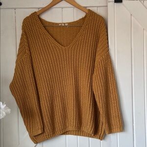 Tularosa Women’s Small Cozy Oversized Mustard Knit Sweater NWOT